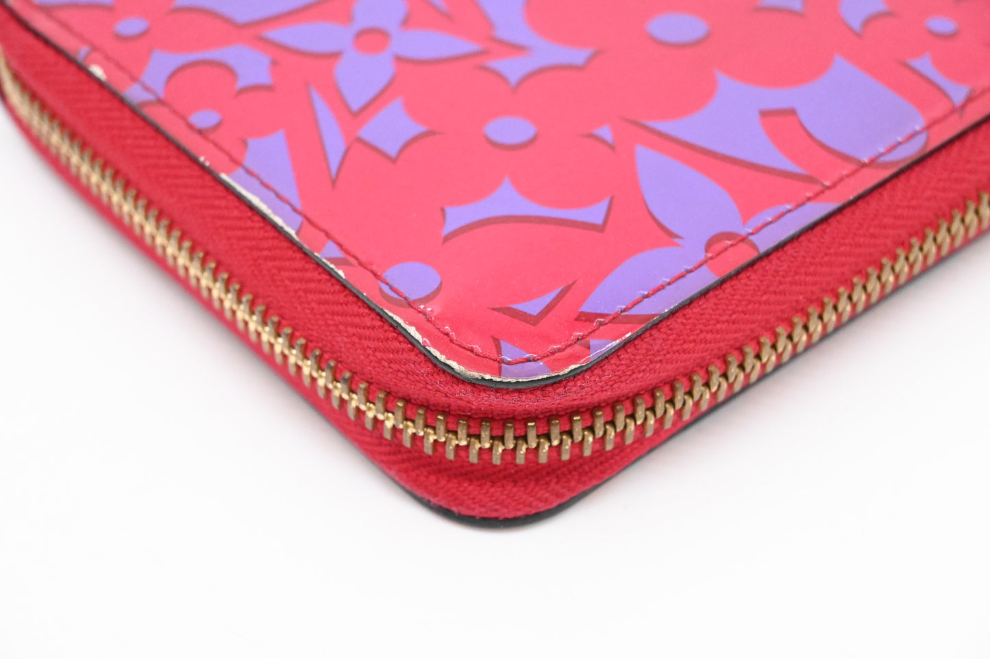 Louis Vuitton Zippy Wallet in Rose Indian Sweet Monogram Vernis Leather