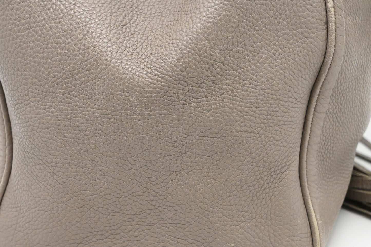 Gucci Soho Tote in Greige Leather