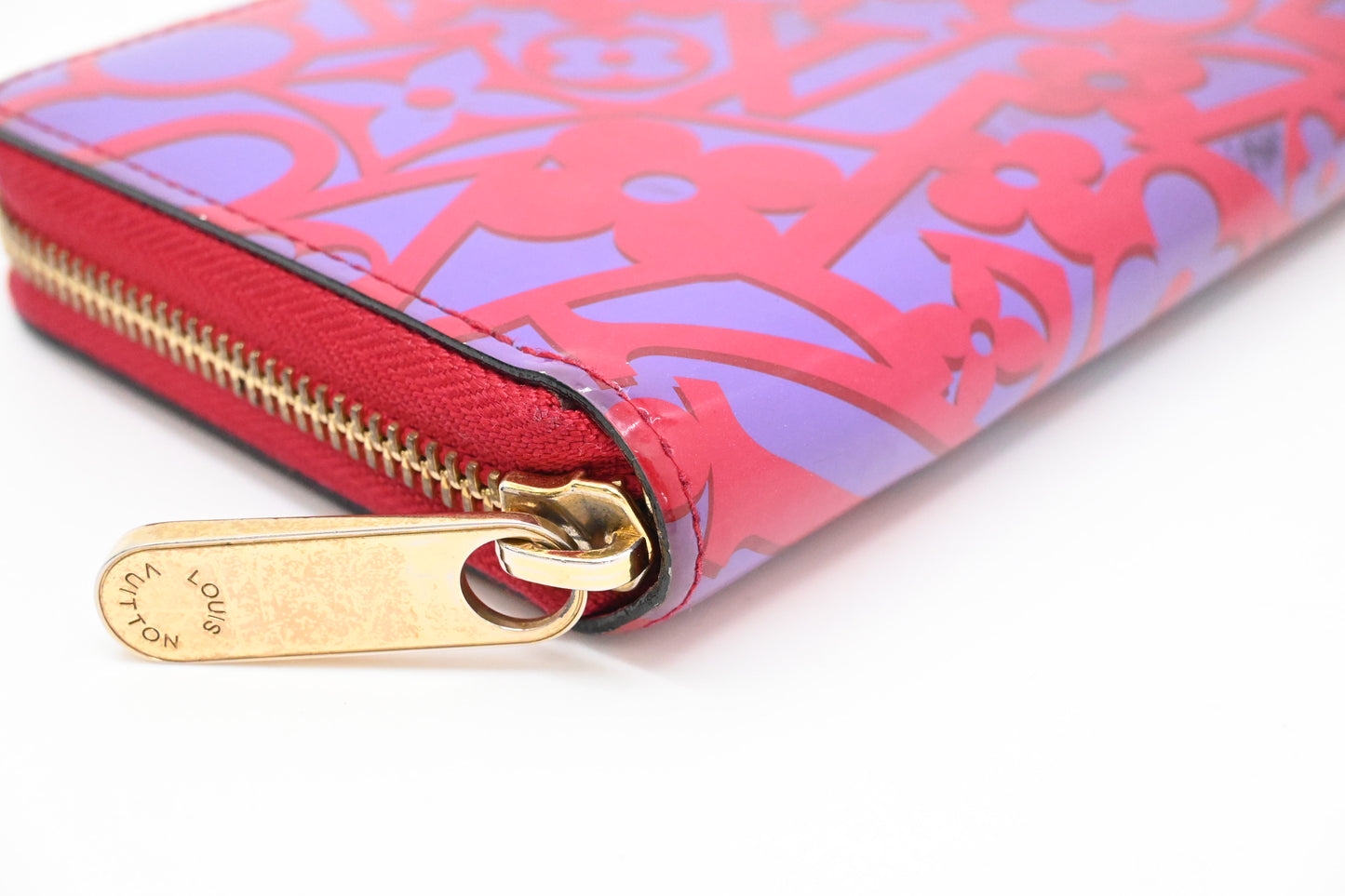 Louis Vuitton Zippy Wallet in Rose Indian Sweet Monogram Vernis Leather