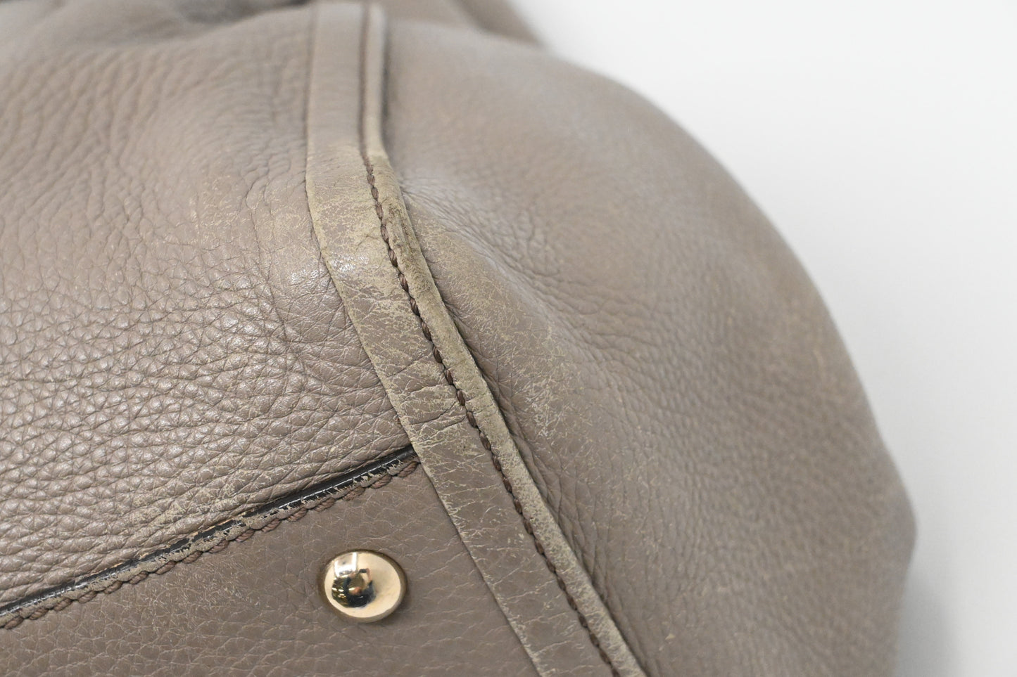 Gucci Soho Tote in Greige Leather