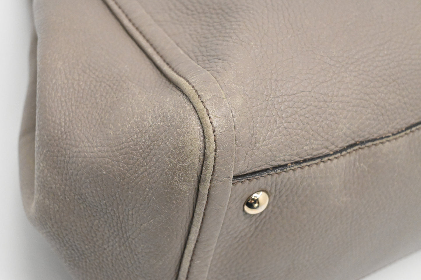 Gucci Soho Tote in Greige Leather