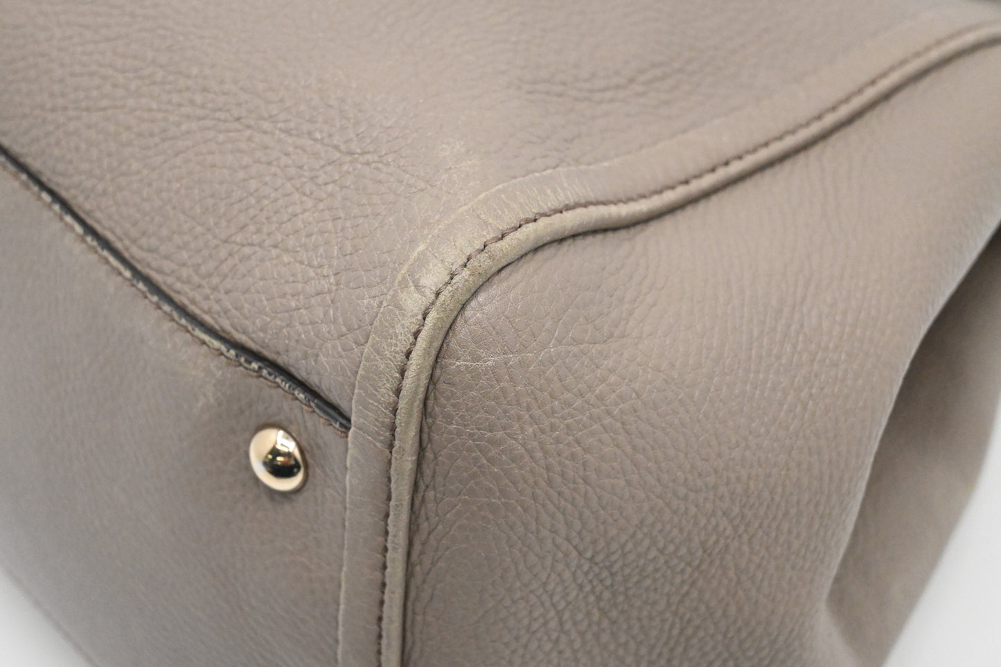 Gucci Soho Tote in Greige Leather