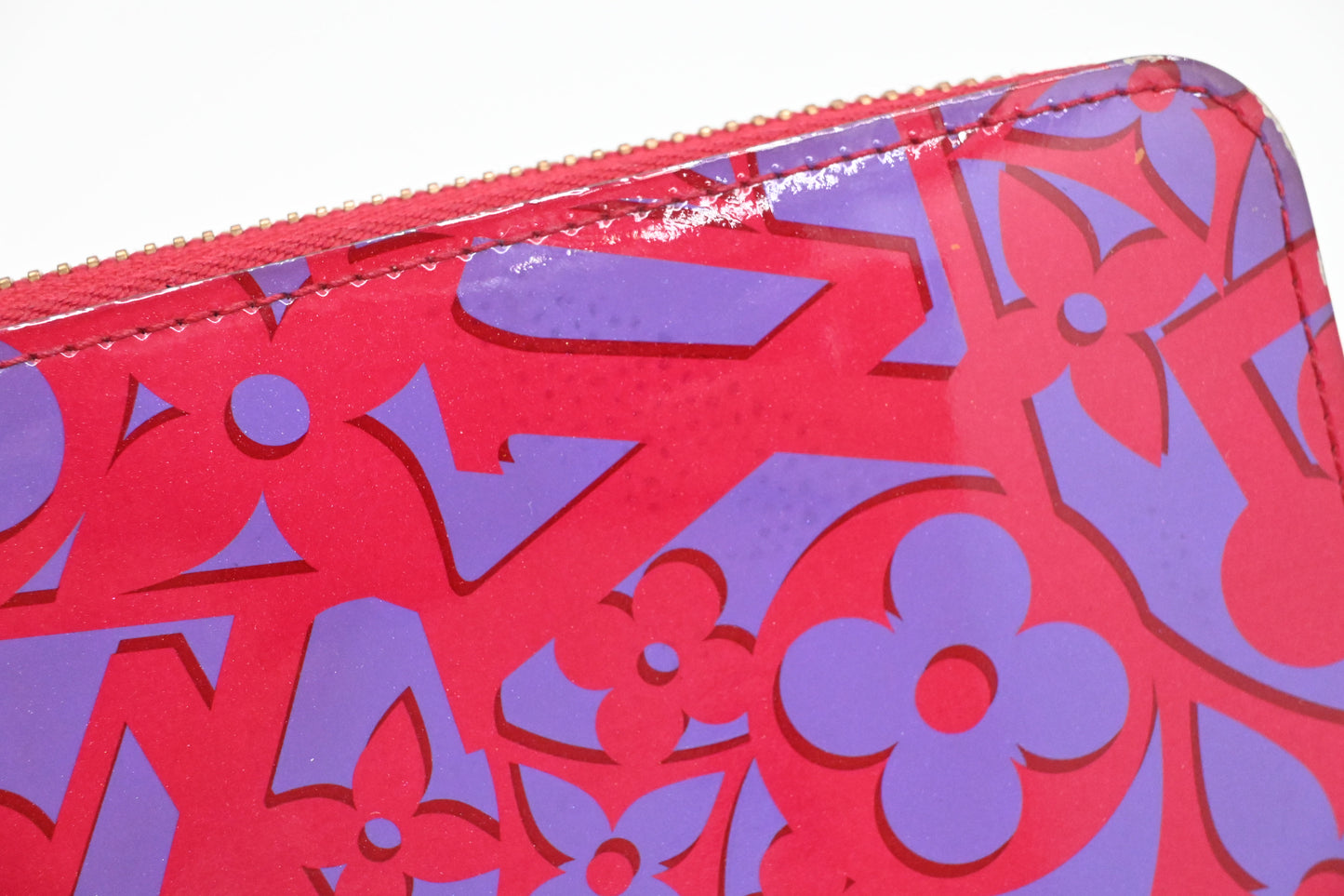 Louis Vuitton Zippy Wallet in Rose Indian Sweet Monogram Vernis Leather
