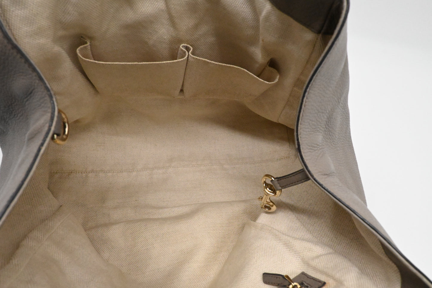 Gucci Soho Tote in Greige Leather