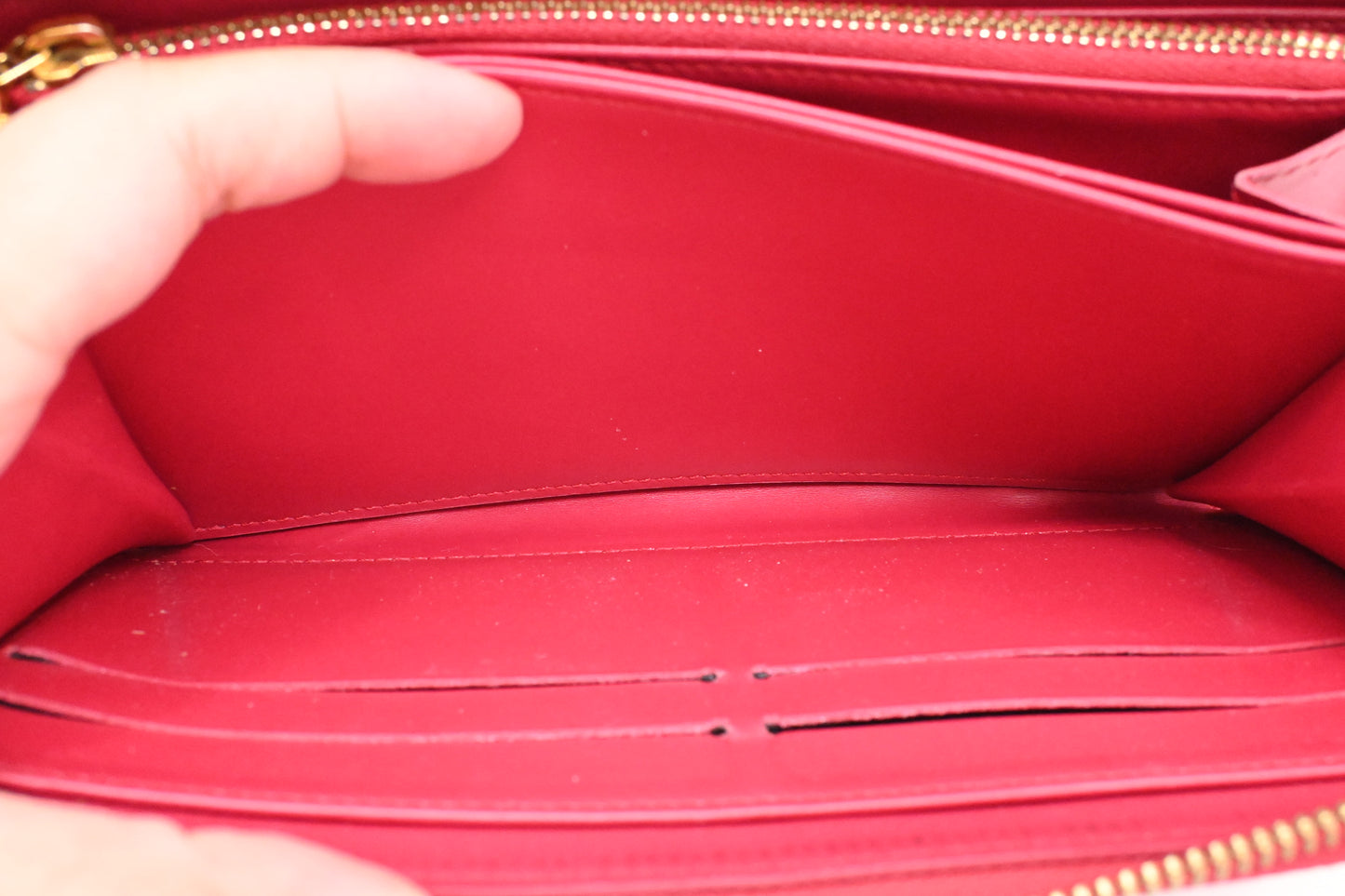 Louis Vuitton Zippy Wallet in Rose Indian Sweet Monogram Vernis Leather