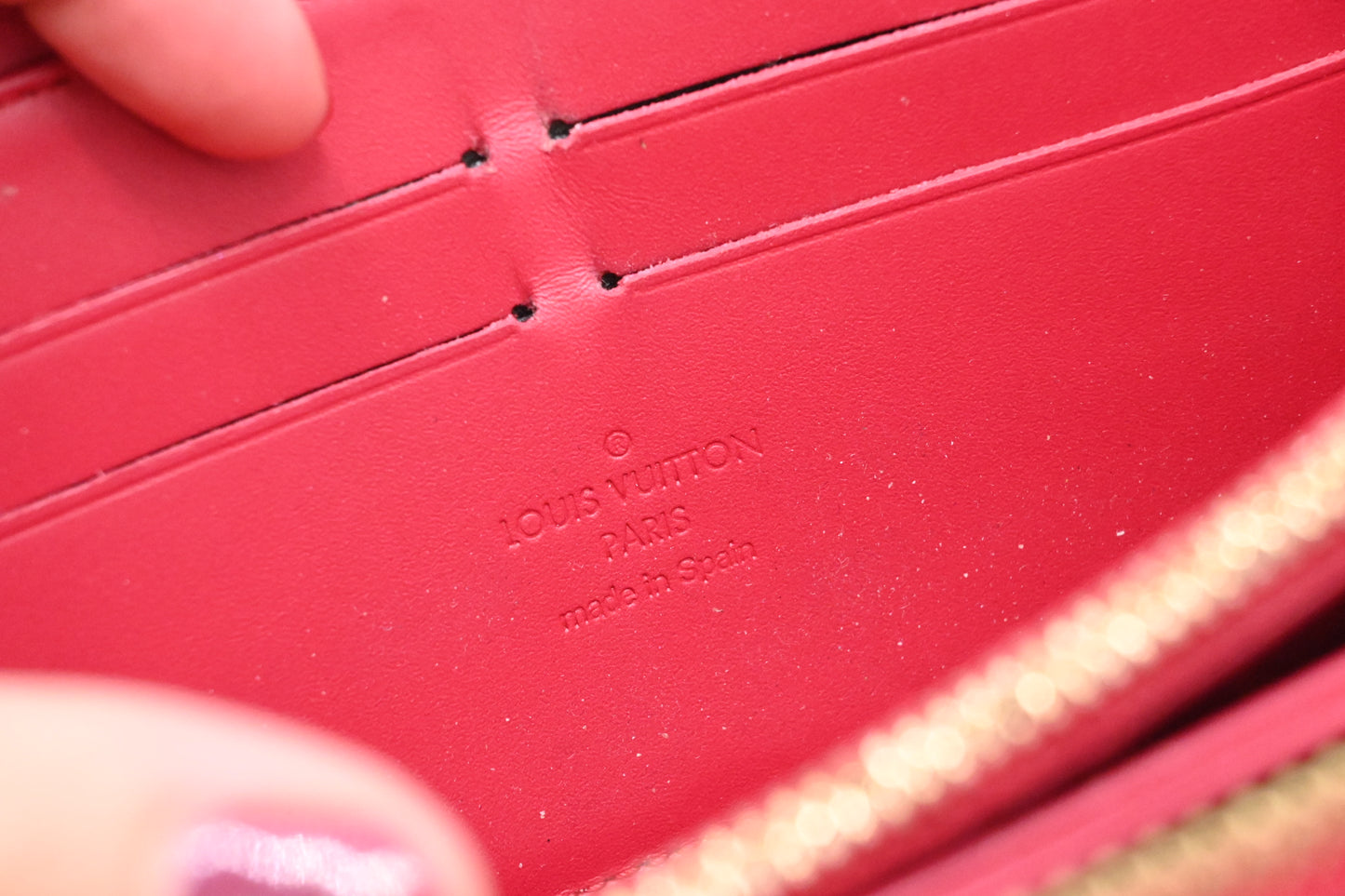 Louis Vuitton Zippy Wallet in Rose Indian Sweet Monogram Vernis Leather