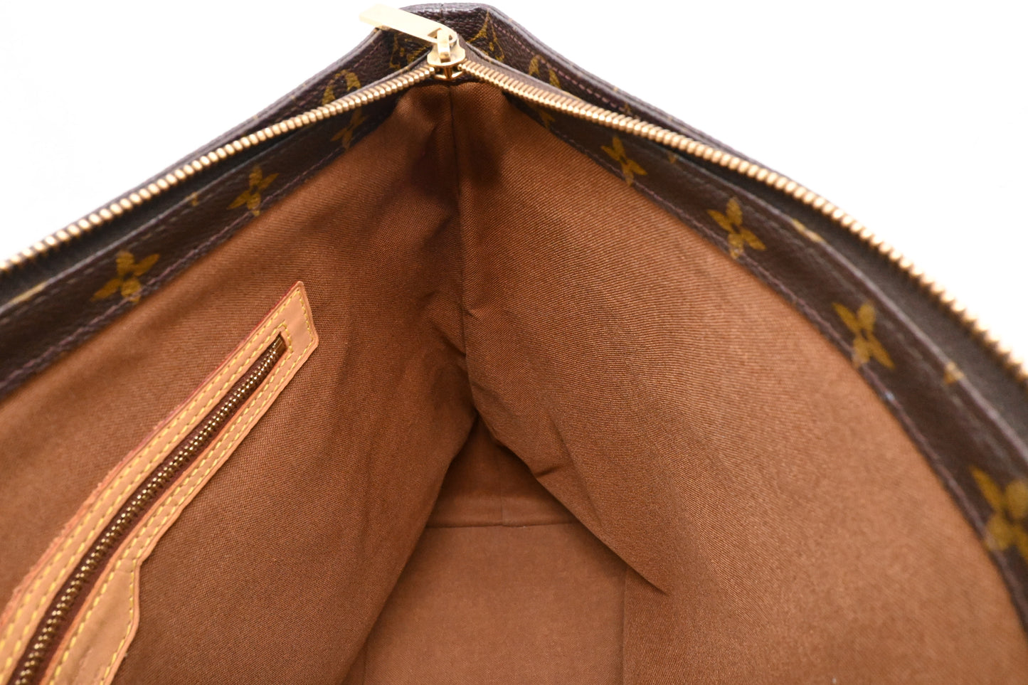 Louis Vuitton Cabas Mezzo in Monogram Canvas