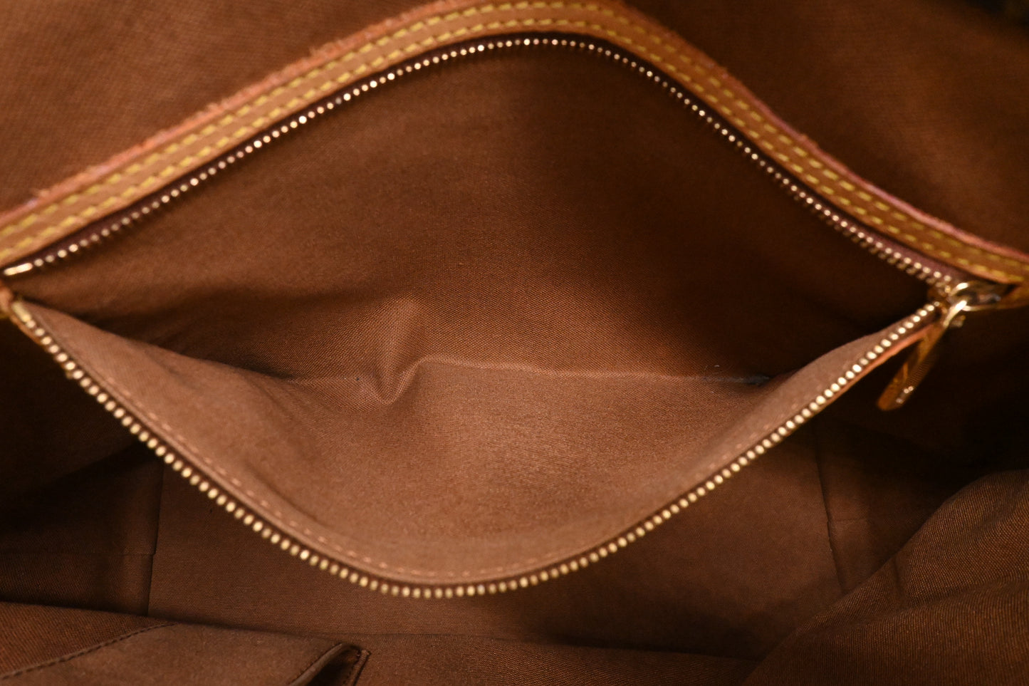 Louis Vuitton Cabas Mezzo in Monogram Canvas
