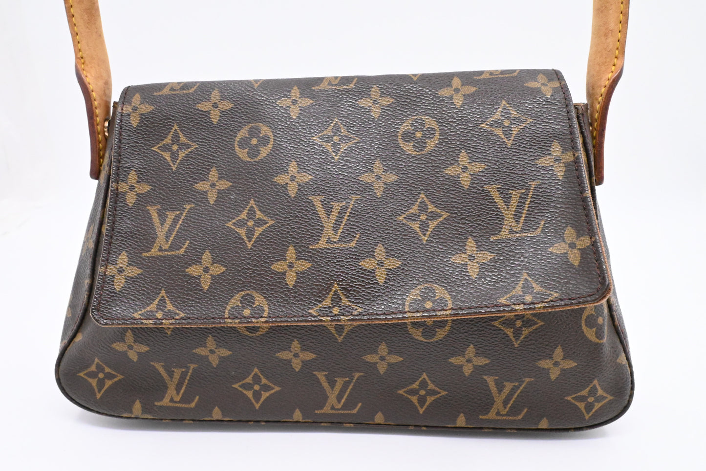 Louis Vuitton Looping PM in Monogram Canvas
