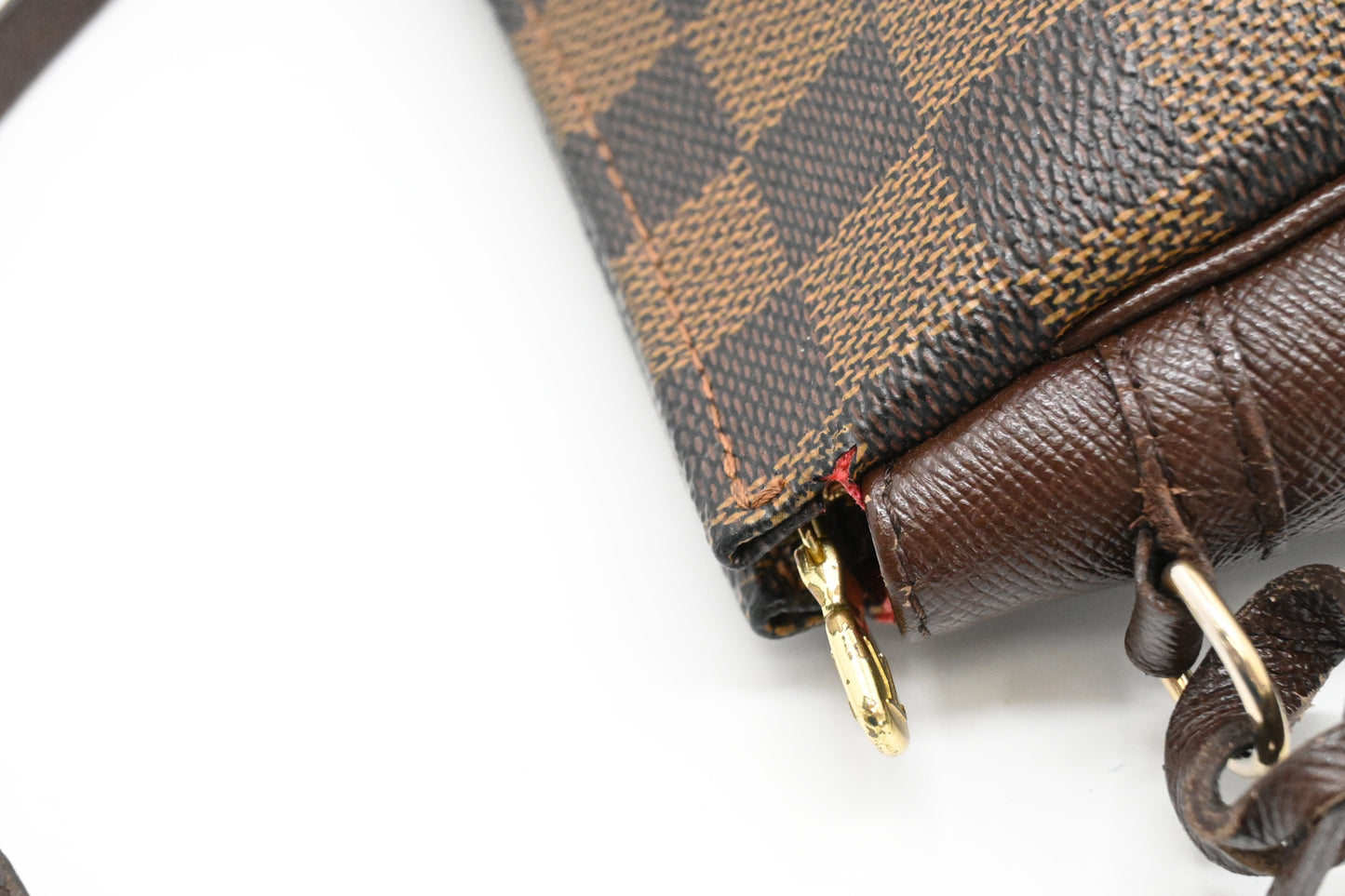 Trousse Makeup in Damier Ebene Canvas