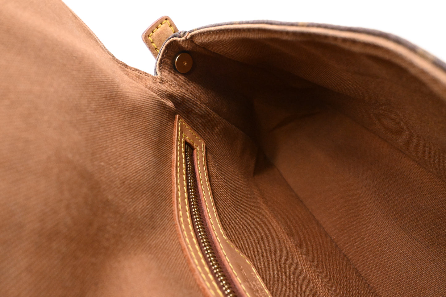 Louis Vuitton Looping PM in Monogram Canvas