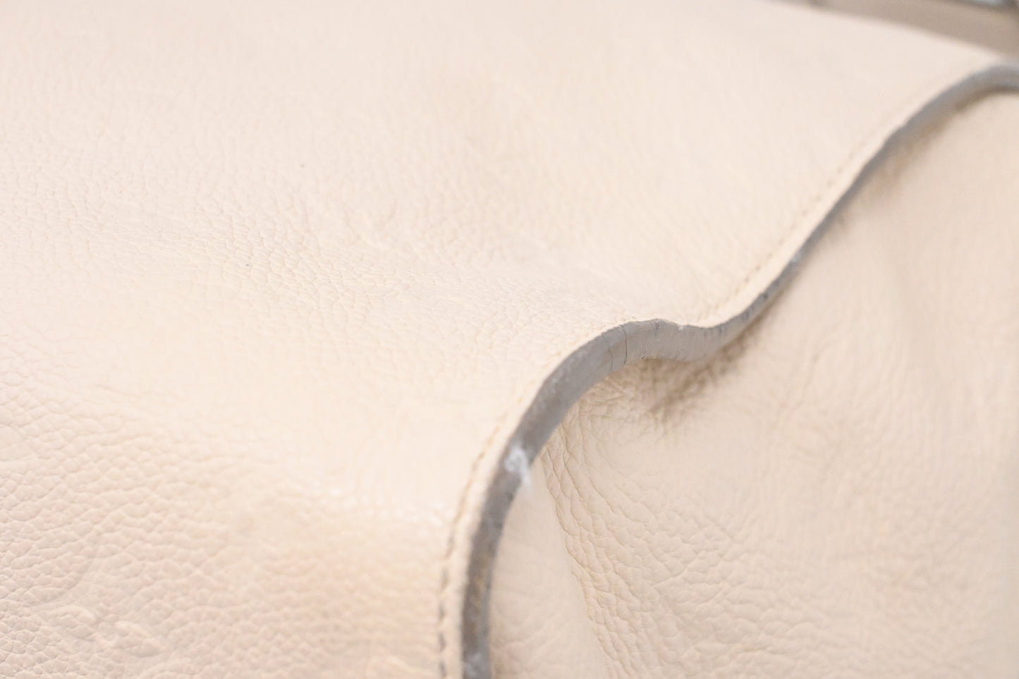 Louis Vuitton Lumineuse PM in Cream Empreinte Leather