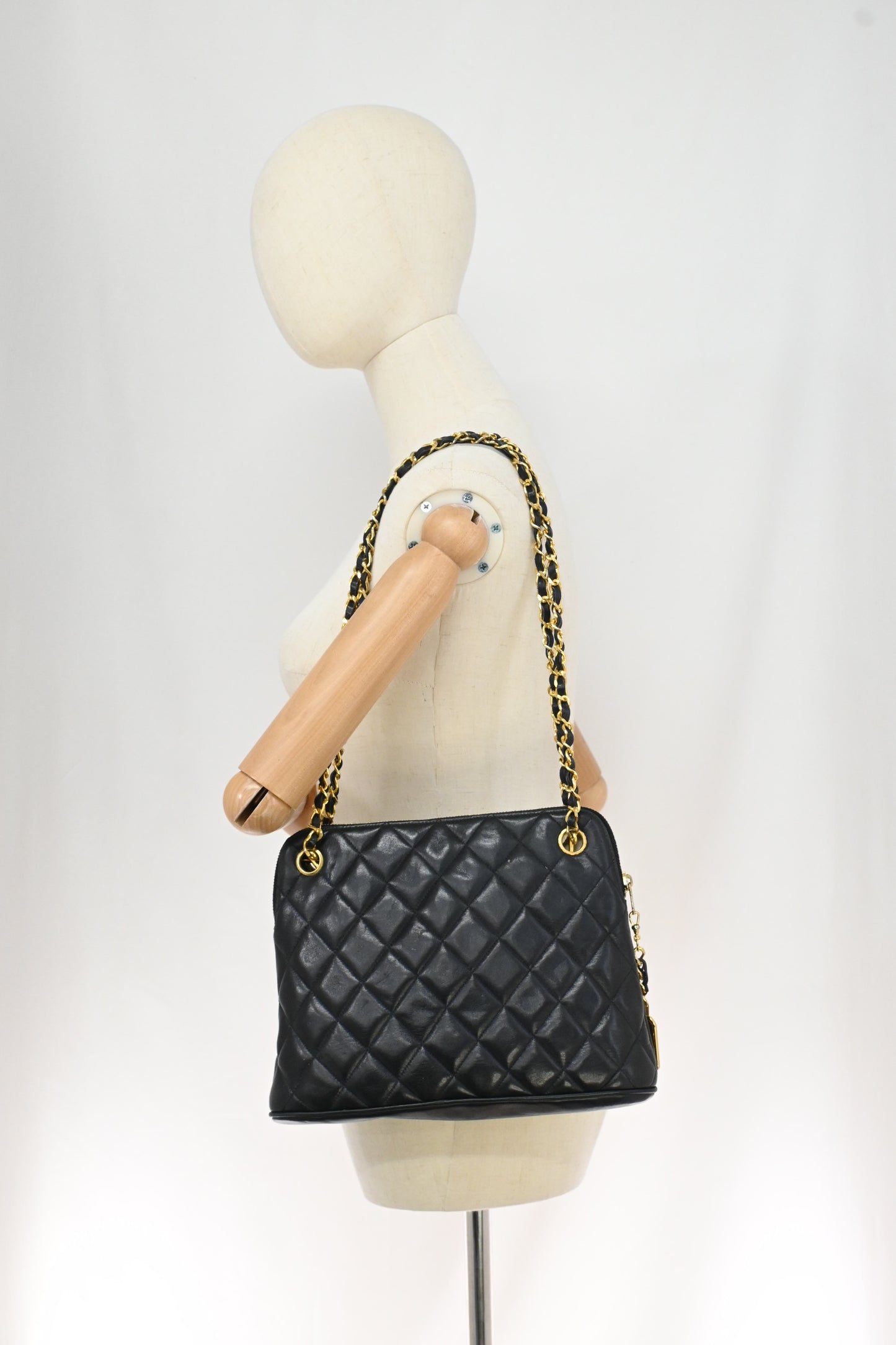 Chanel Chain Shoulder Bag in Black Leather