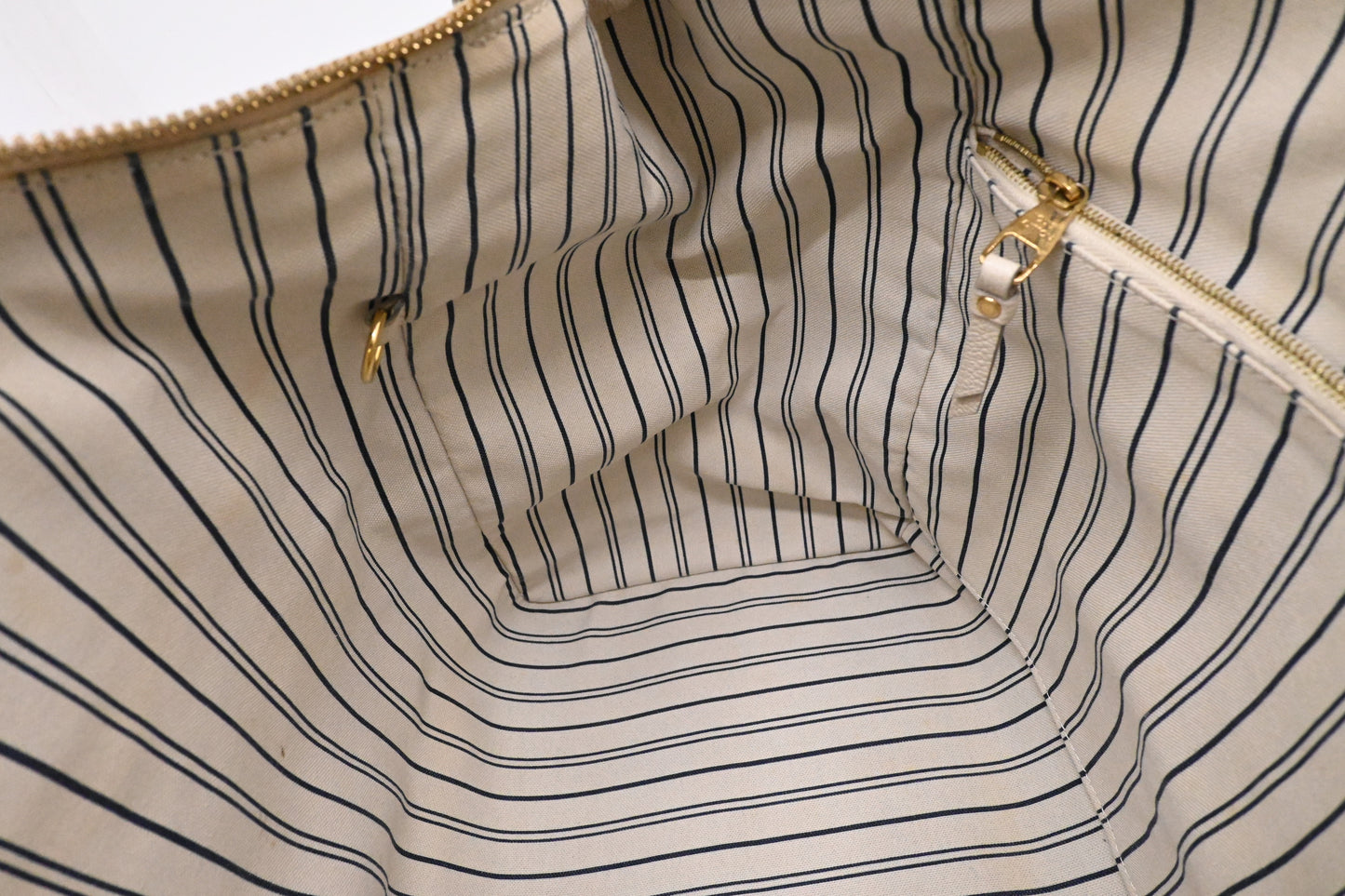 Louis Vuitton Lumineuse PM in Cream Empreinte Leather