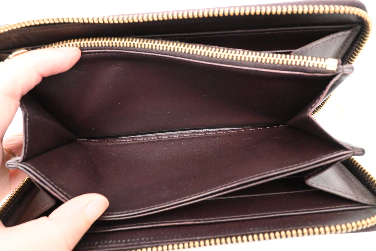 Louis Vuitton Long Zippy Wallet in Amarante Vernis Leather