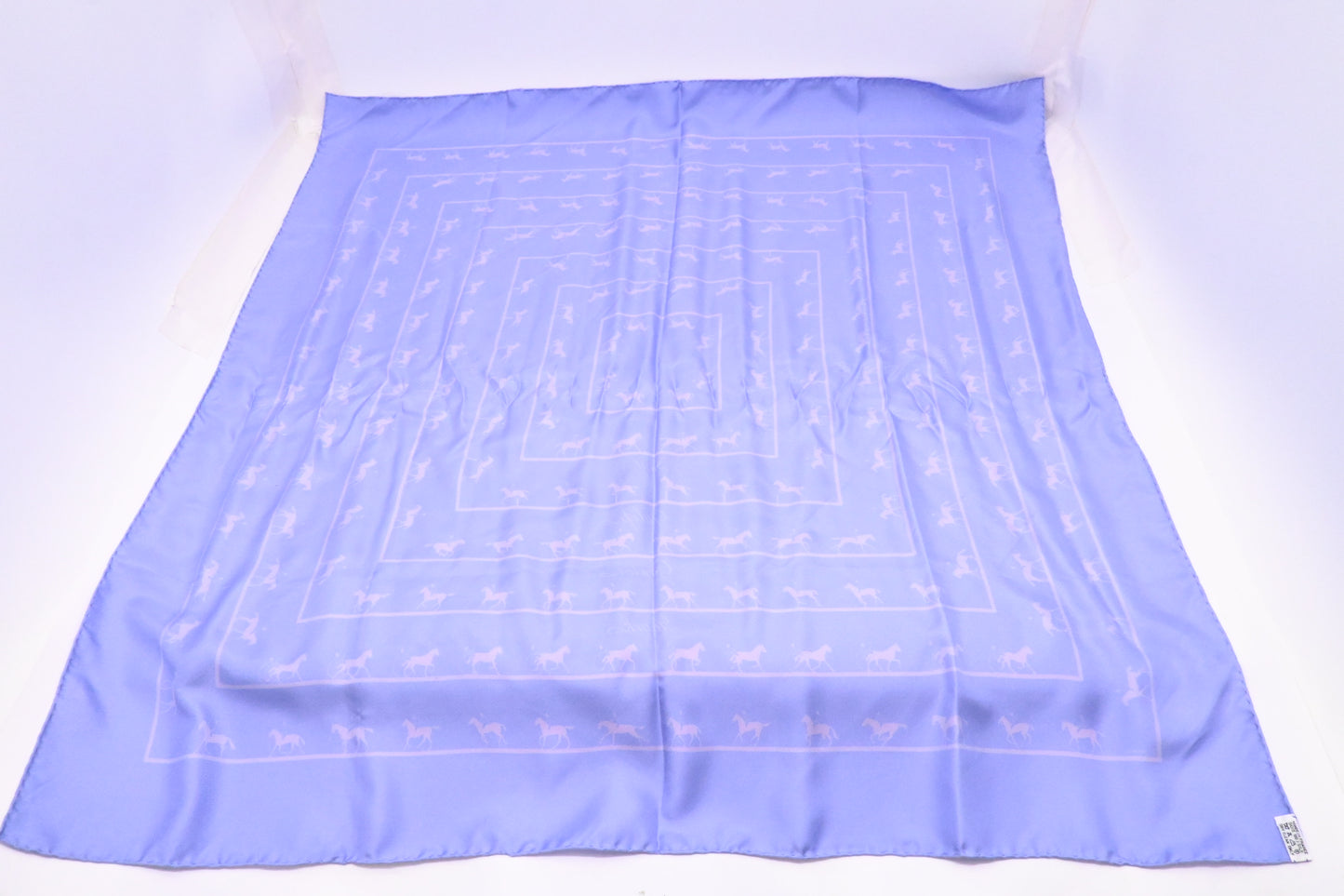 Hermes 'Saut Galop Canter Rank' Carre 90 in Lavender Silk