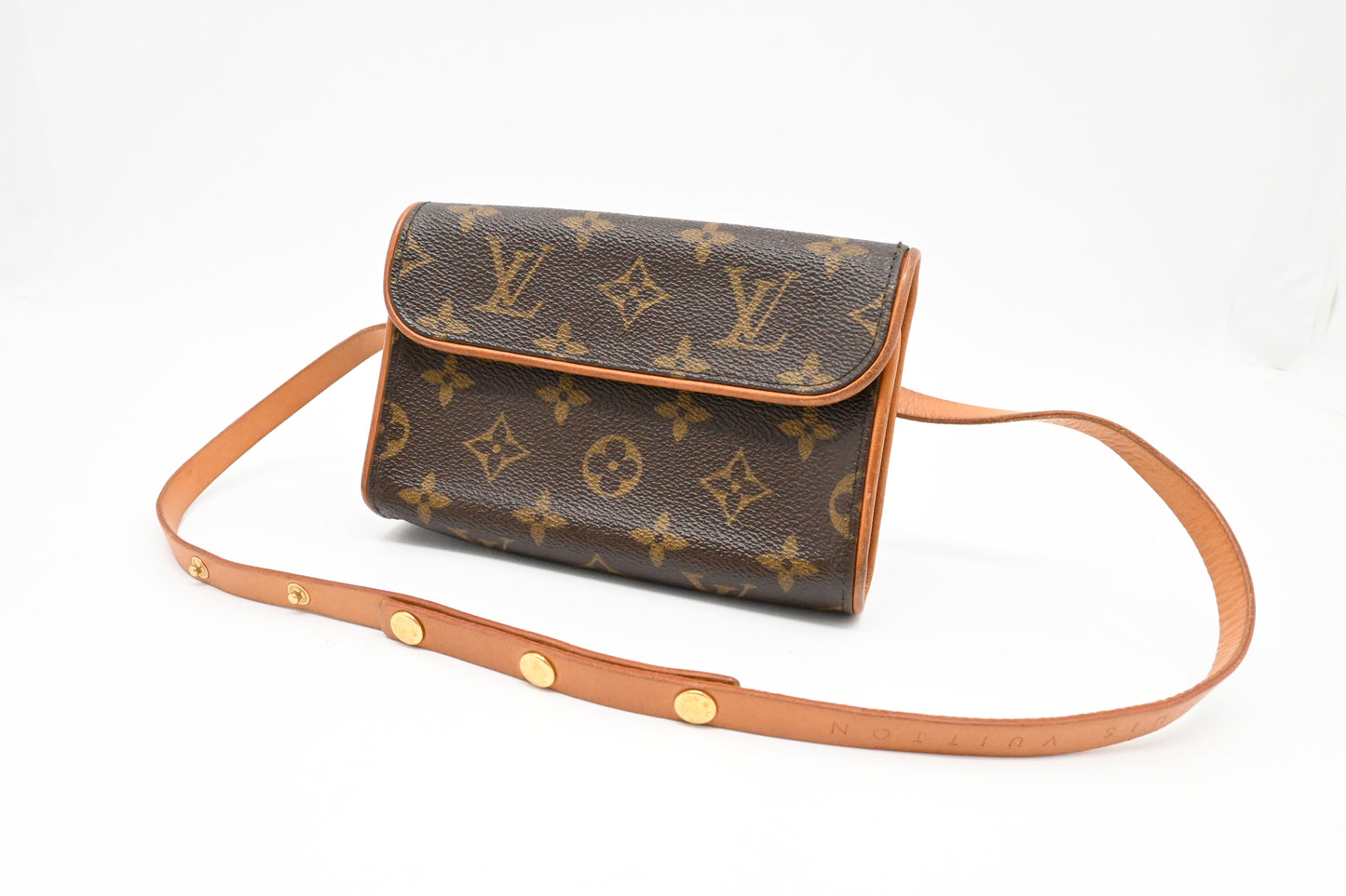 Louis Vuitton Pochette Florentine in Monogram Canvas