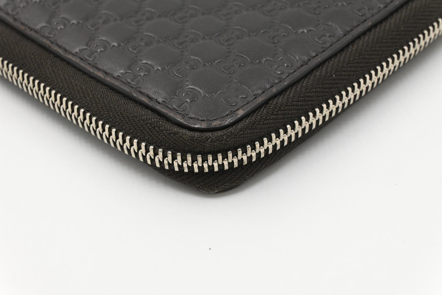 Gucci Organizer in Brown Micro Guccissima Leather