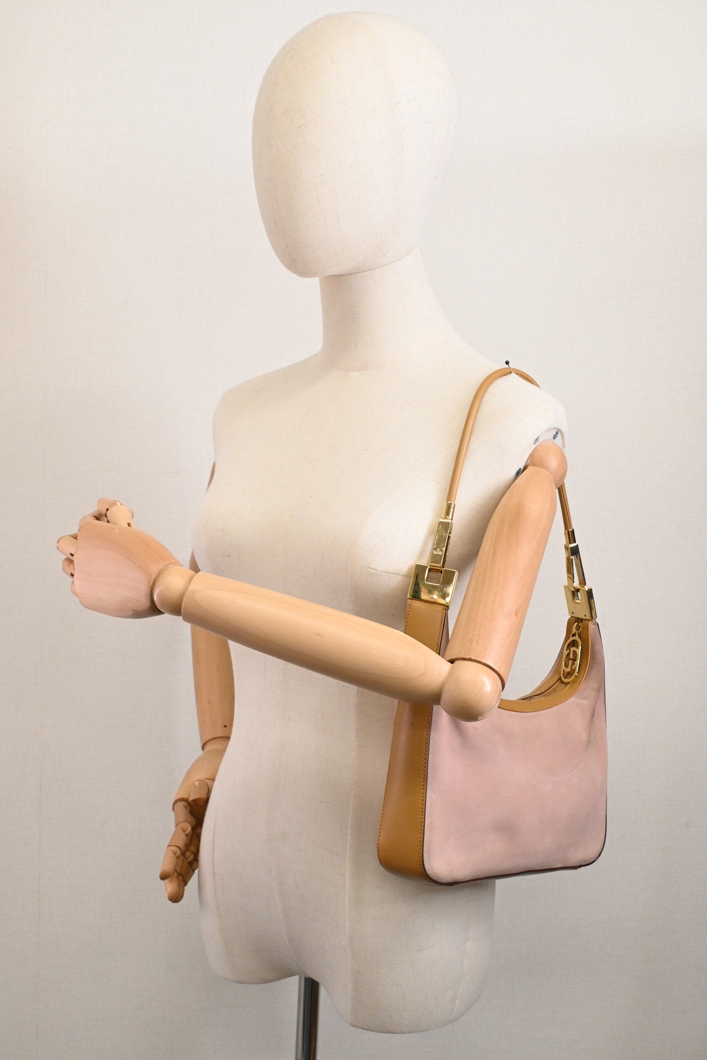 Gucci Shoulder Bag in Pink Suede and Tan Leather