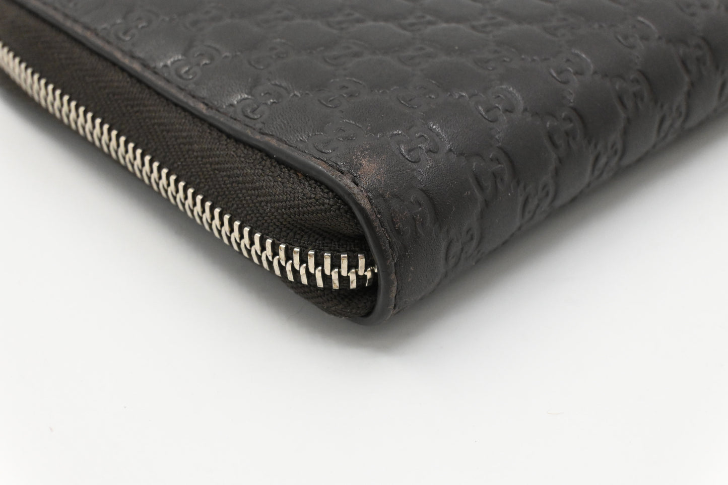 Gucci Organizer in Brown Micro Guccissima Leather