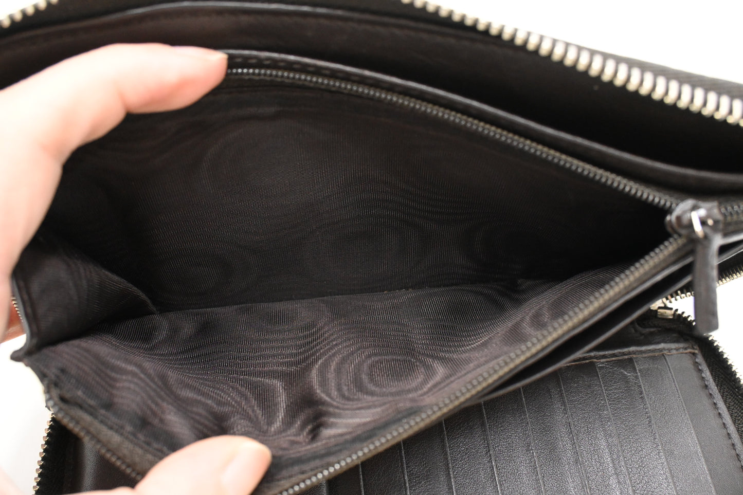 Gucci Organizer in Brown Micro Guccissima Leather