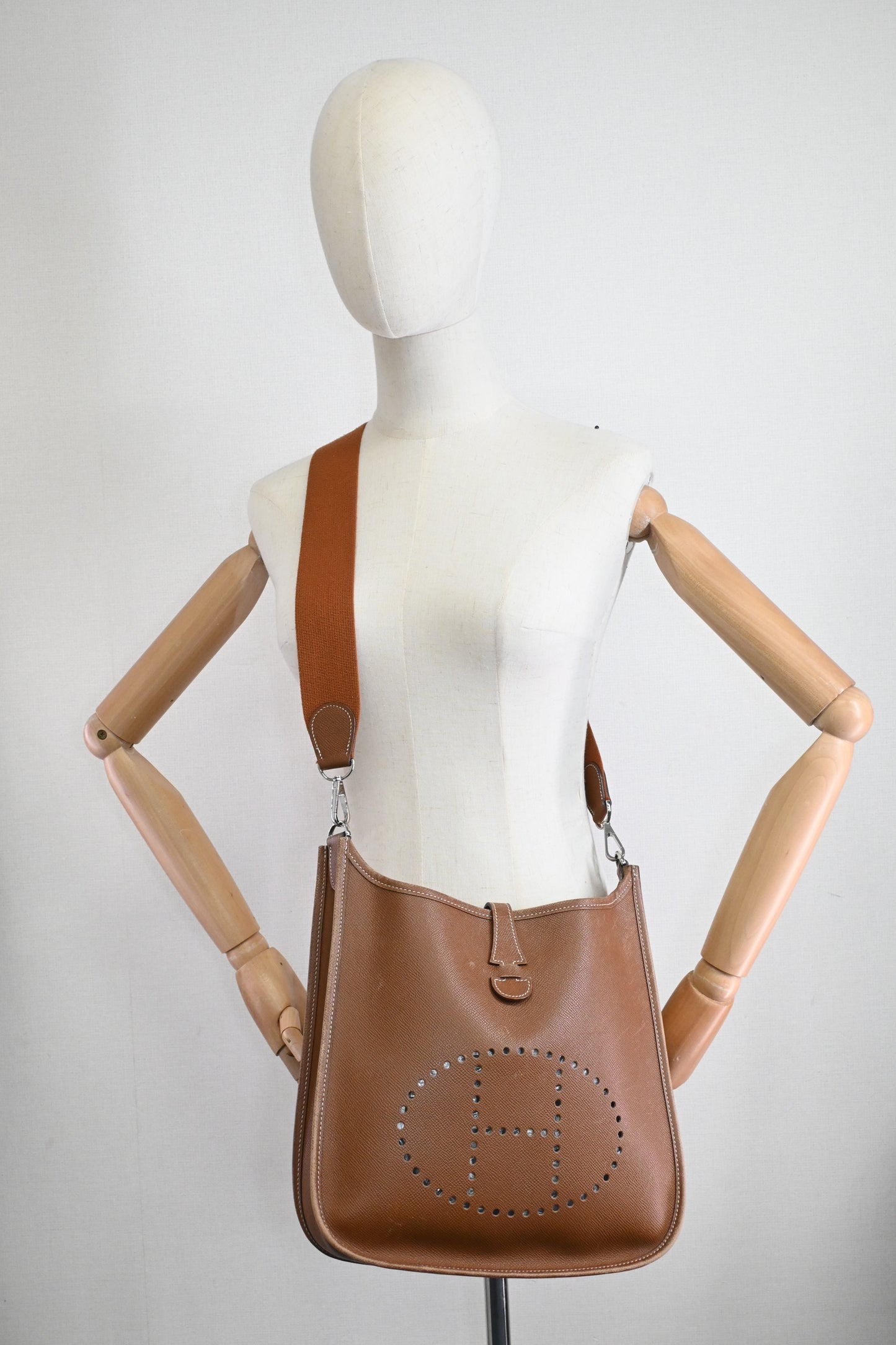 Hermes Evelyne 29 in Brown Leather