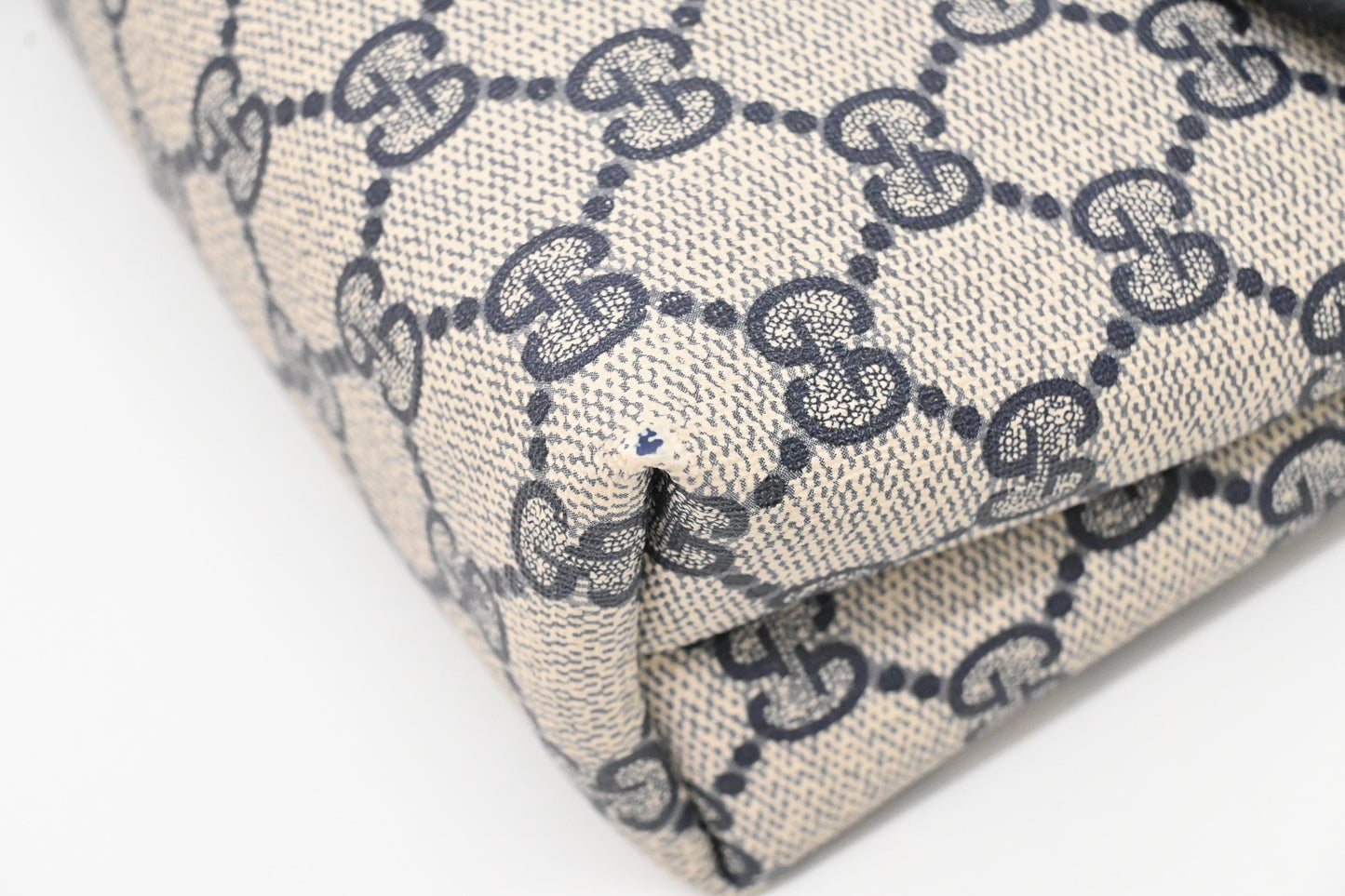 Gucci Pouch in Blue GG Supreme Canvas