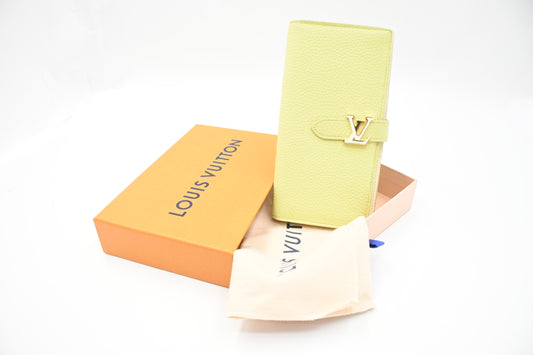 Louis Vuitton Vertical Wallet in Green Tarillon Leather