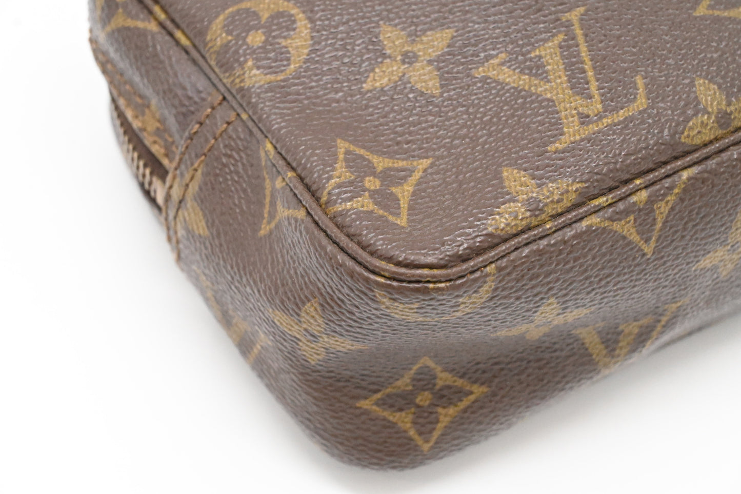 Louis Vuitton Trousse 18 in Monogram Canvas