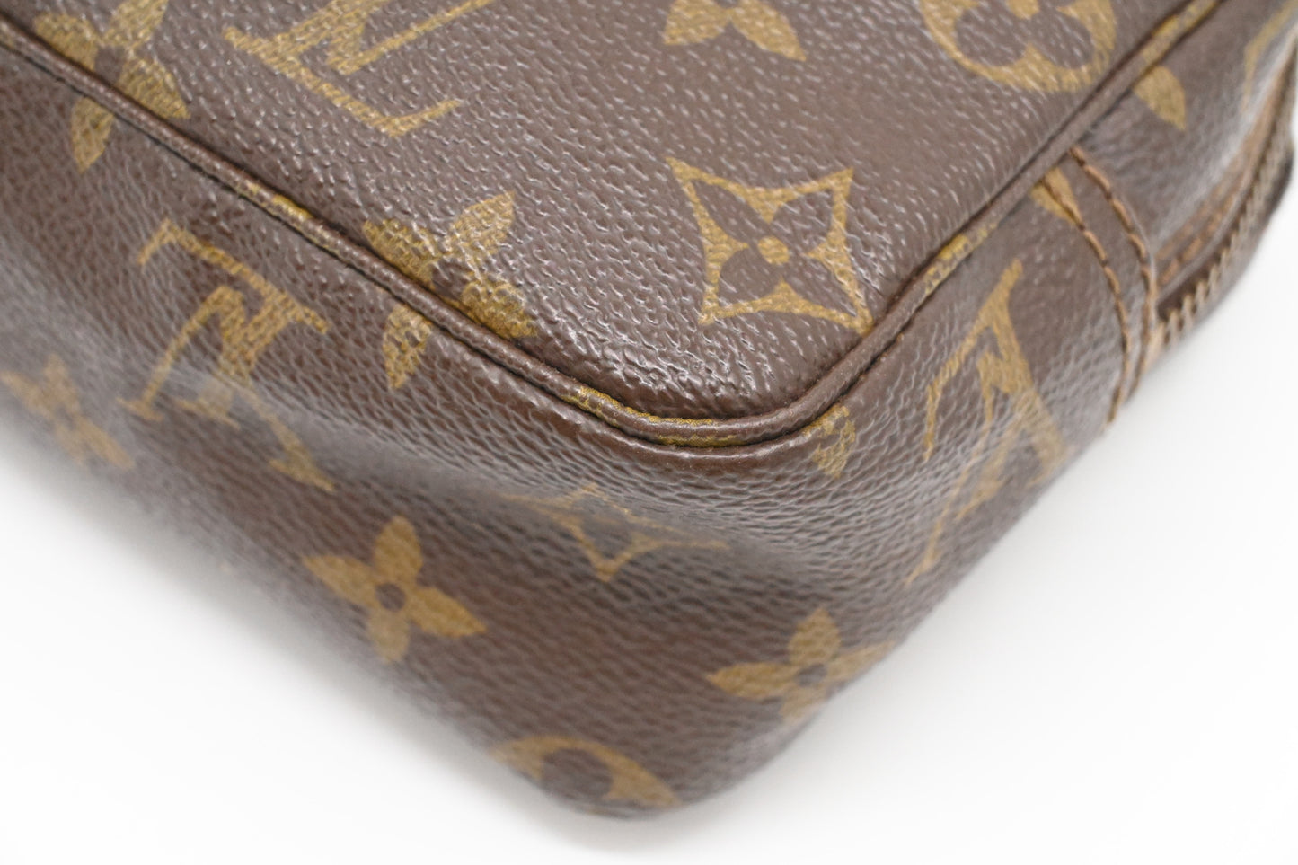 Louis Vuitton Trousse 18 in Monogram Canvas