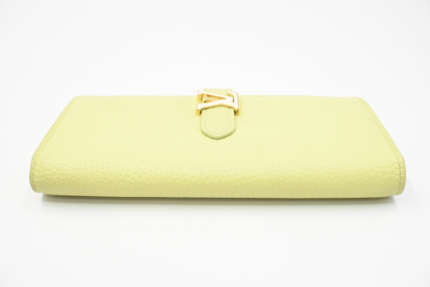 Louis Vuitton Vertical Wallet in Green Tarillon Leather