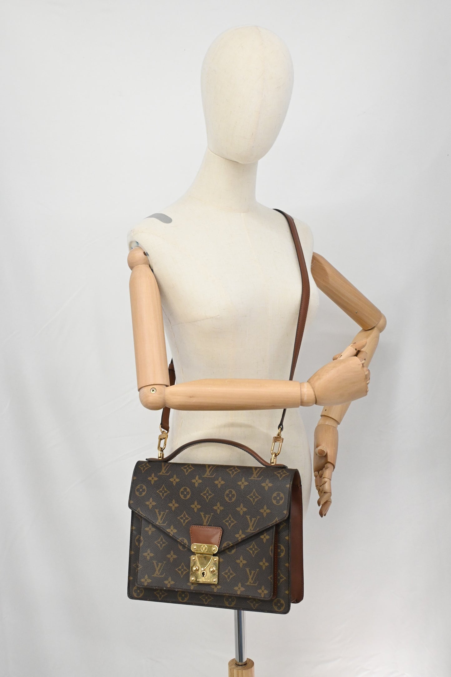 Louis Vuitton Monceau 28 in Monogram Canvas