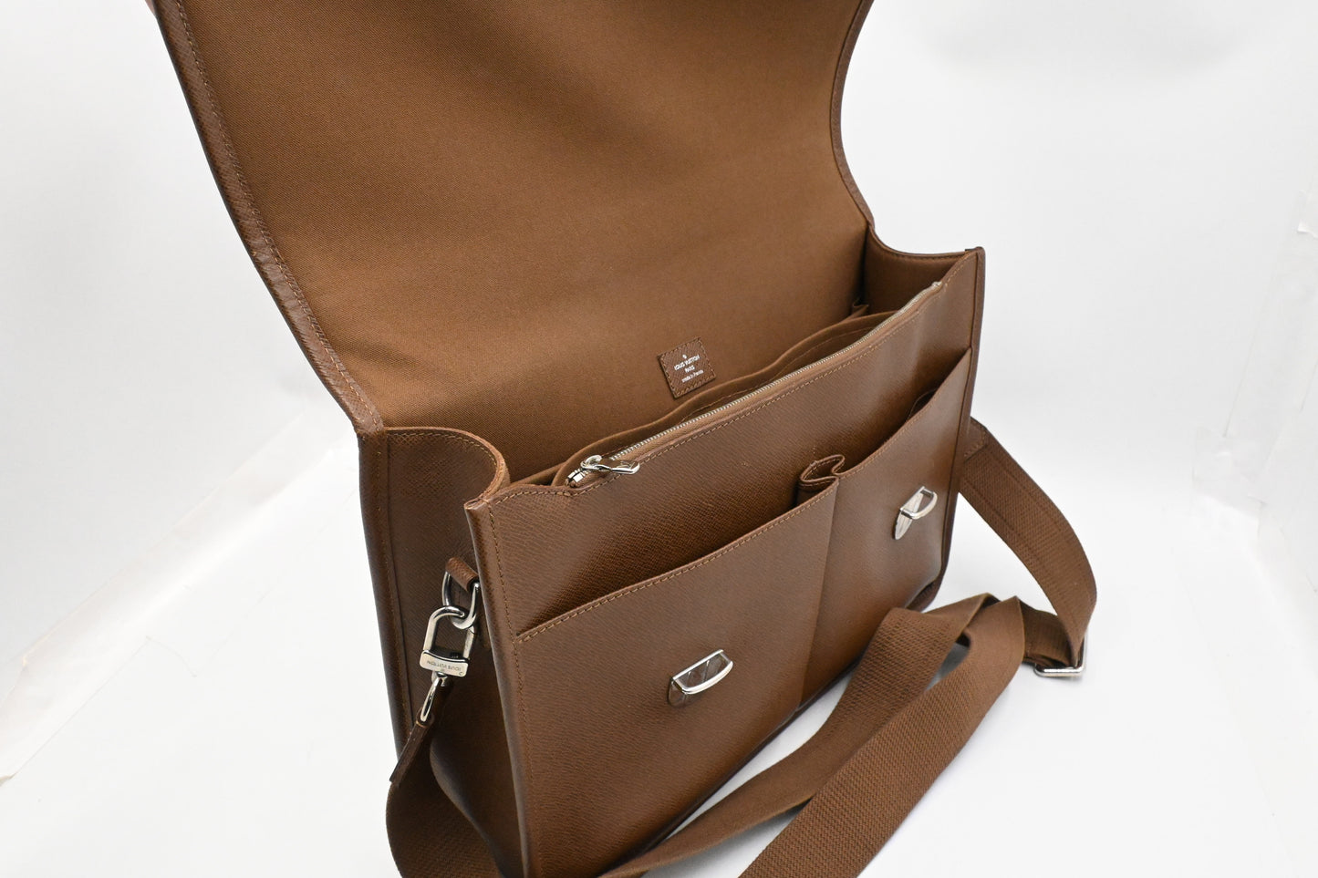 Louis Vuitton Anton Business Bag in Brown Leather