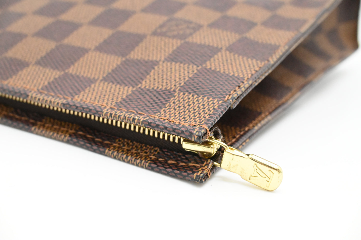 Louis Vuitton Toiletry 26 in Damier Ebene Canvas