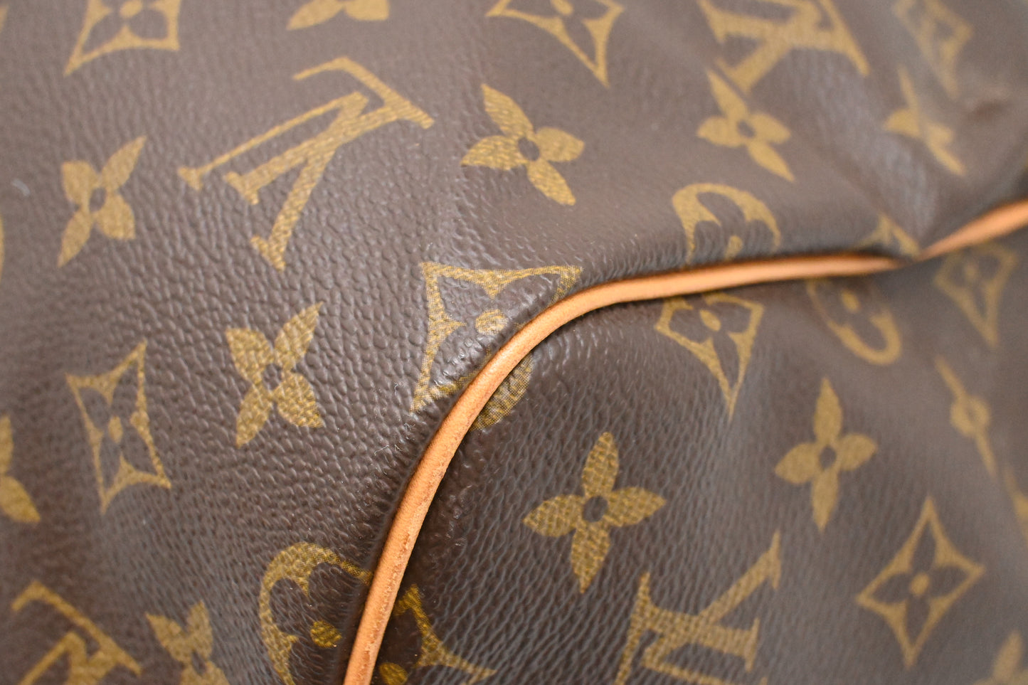 Louis Vuitton Keepall 55 Bandouliere in Monogram Canvas