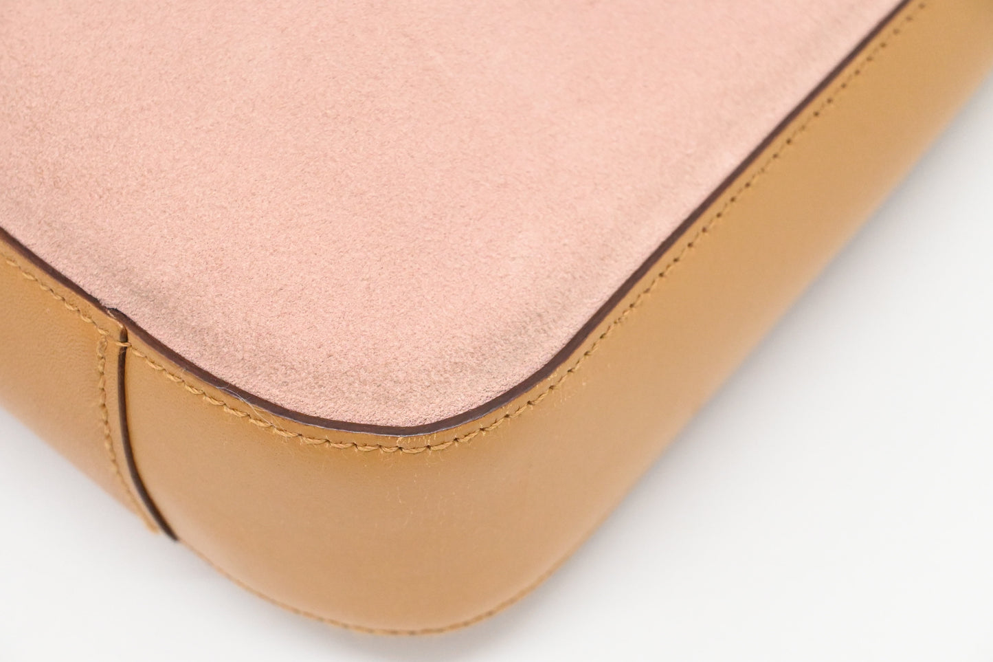 Gucci Shoulder Bag in Pink Suede and Tan Leather