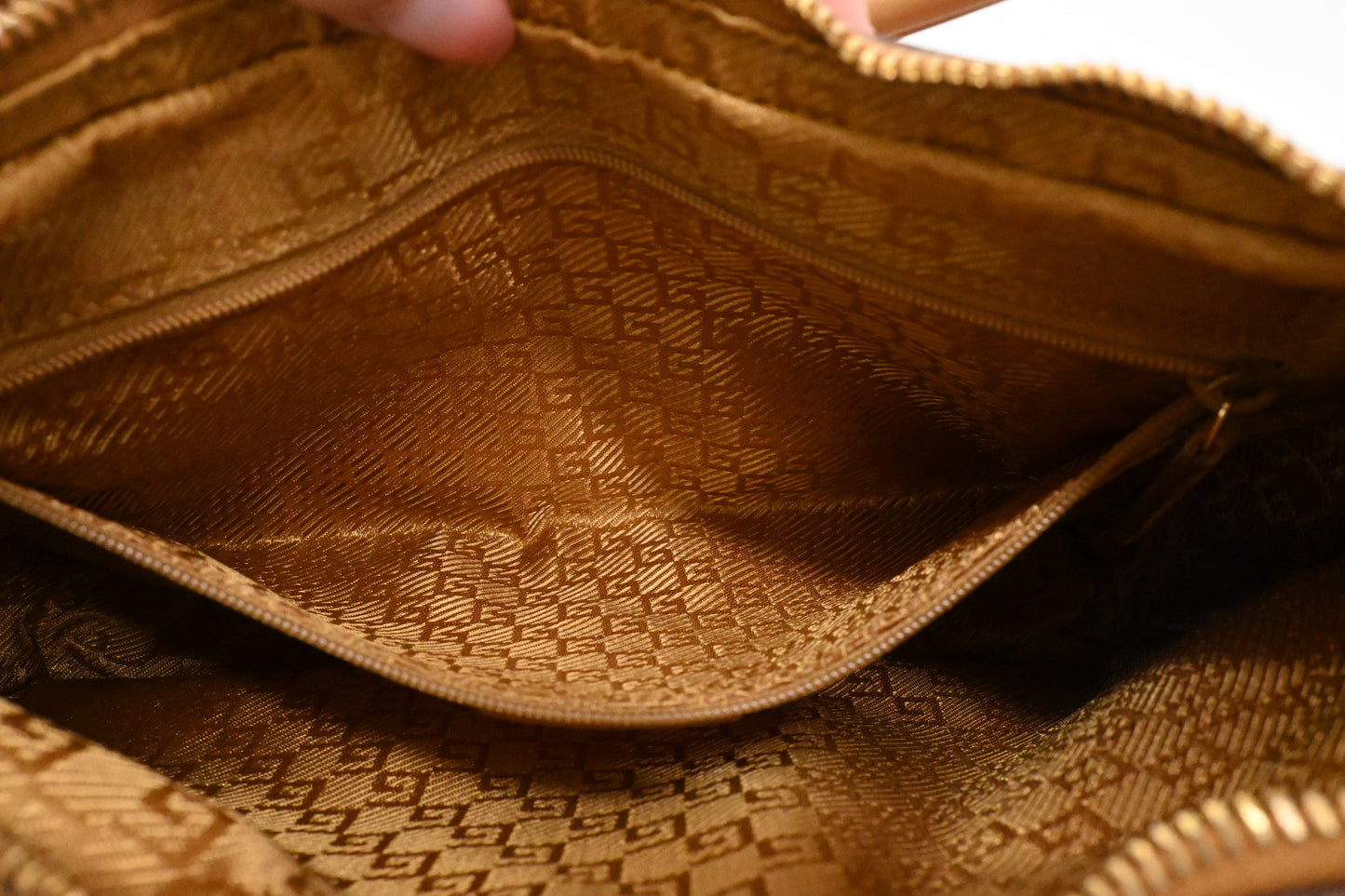 Gucci Shoulder Bag in Pink Suede and Tan Leather