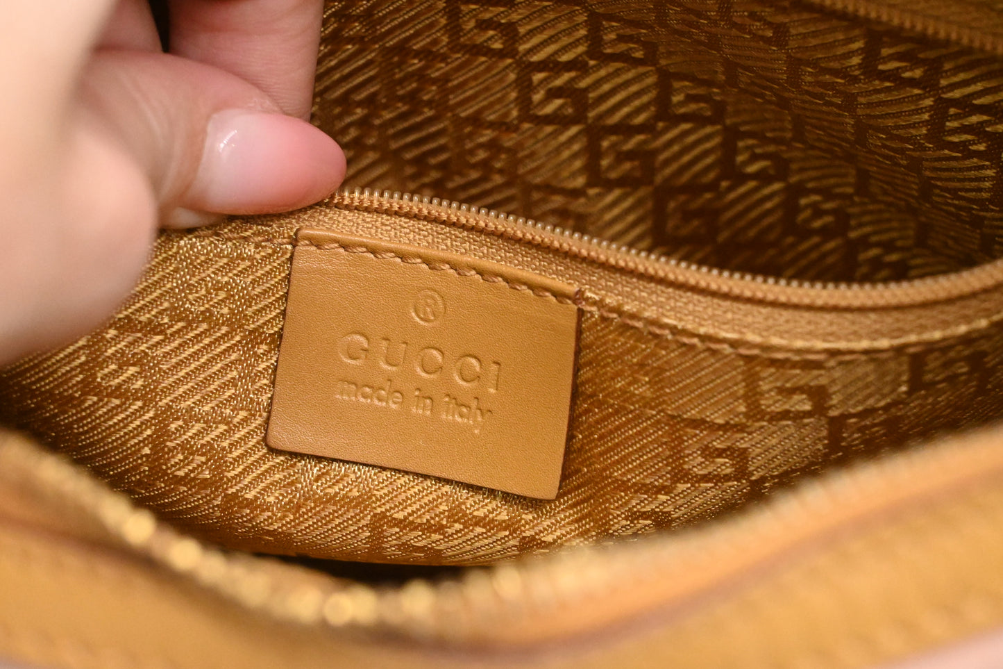 Gucci Shoulder Bag in Pink Suede and Tan Leather