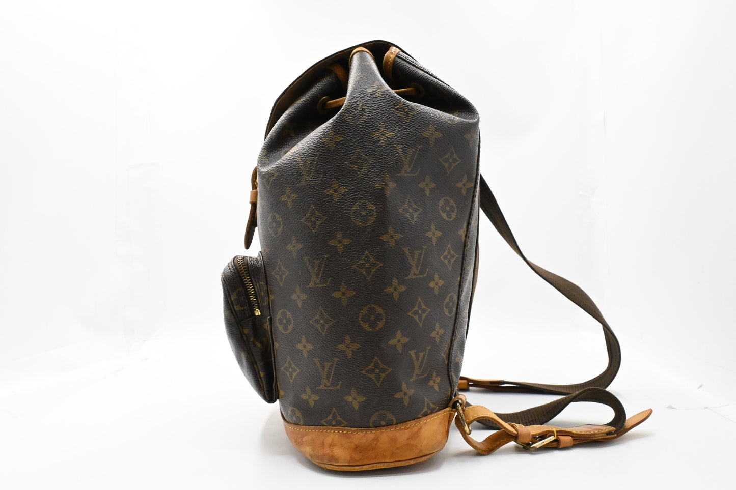 Louis Vuitton Montsouris GM in Monogram Canvas