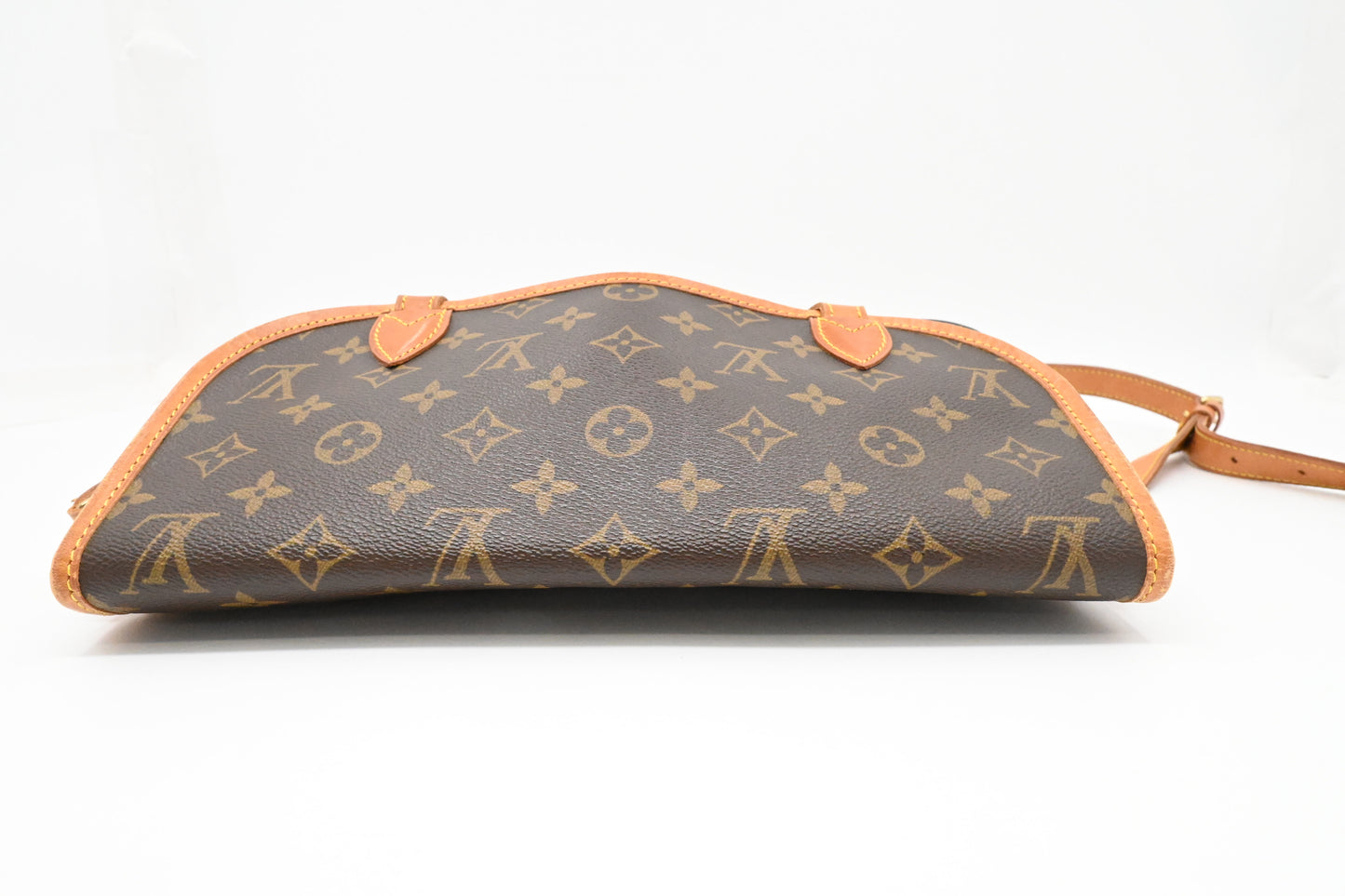 Louis Vuitton Gibeciere in Monogram Canvas
