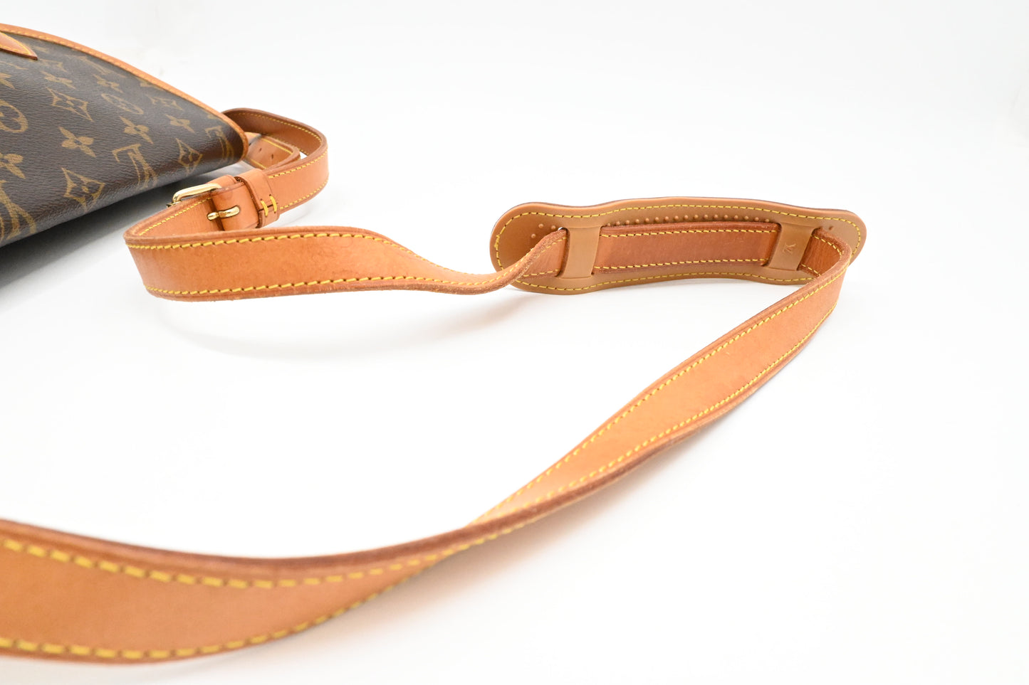 Louis Vuitton Gibeciere in Monogram Canvas