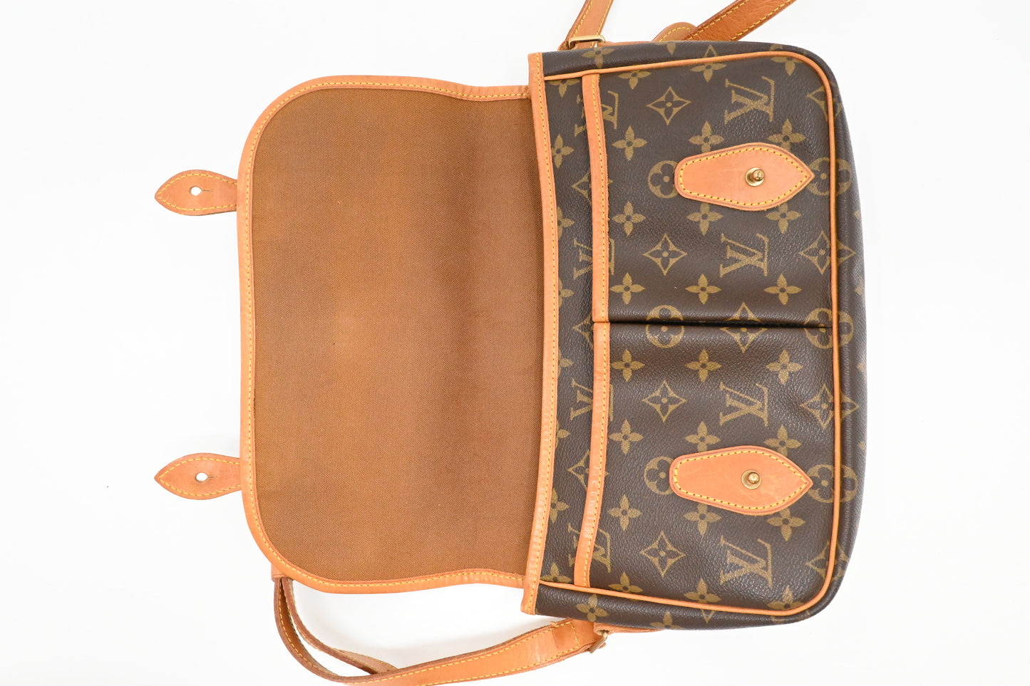 Louis Vuitton Gibeciere in Monogram Canvas