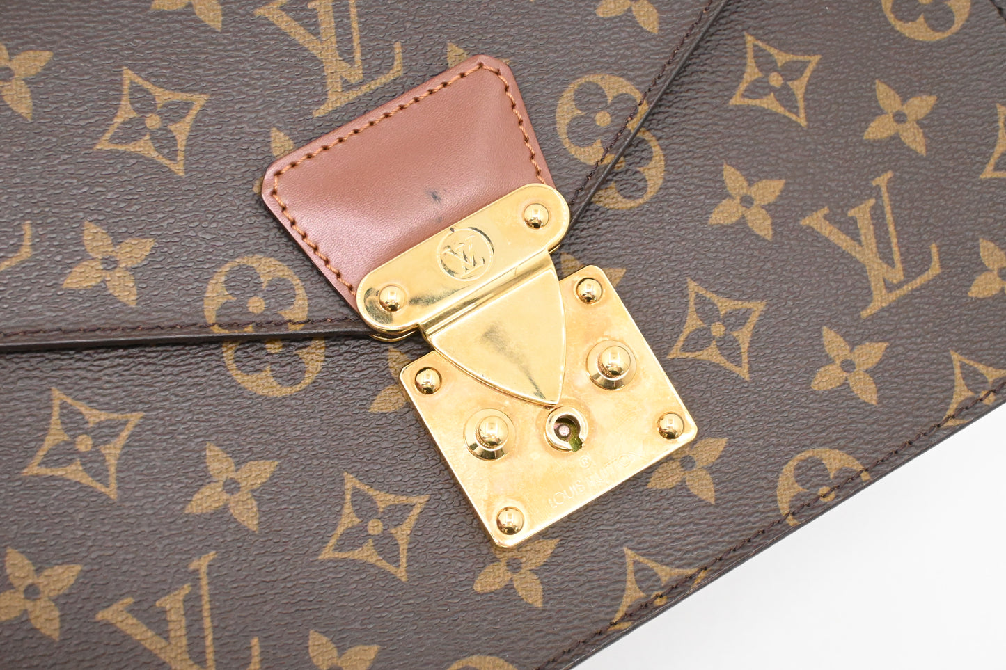 Louis Vuitton Concorde in Monogram Canvas