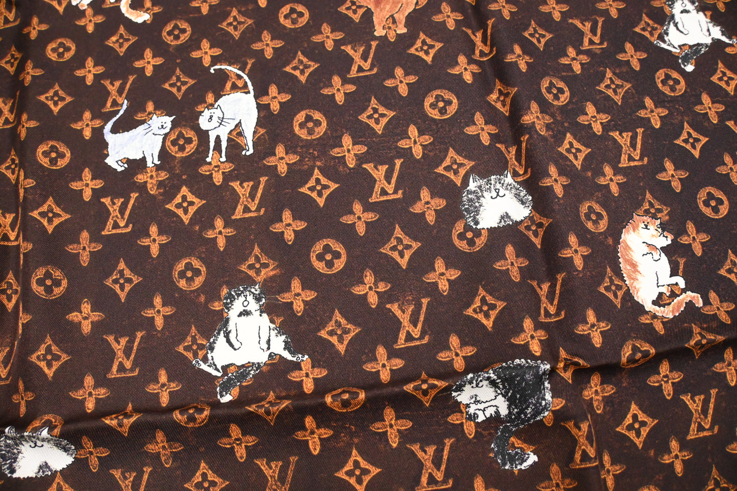 Louis Vuitton Catogram Scarf in Silk