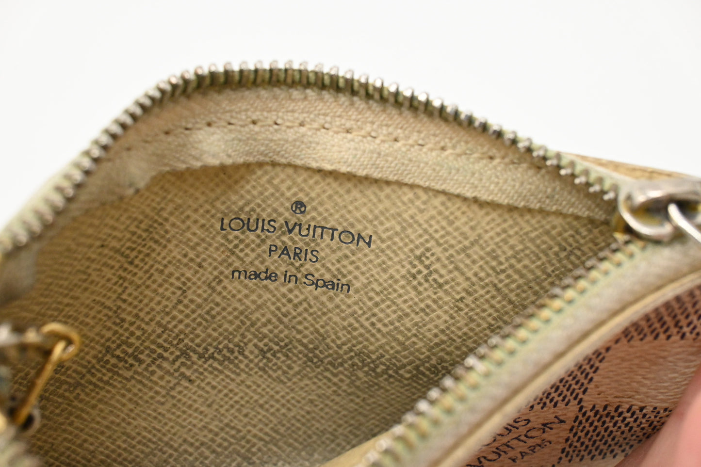 Louis Vuitton Pochette Cles in Damier Azur Canvas