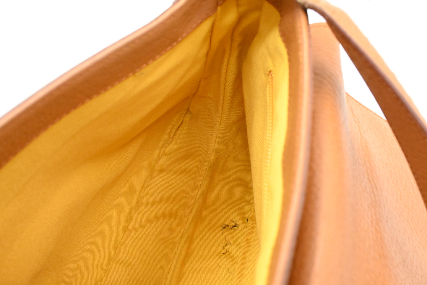 Ferragamo Shoulder Bag in Brown Leather