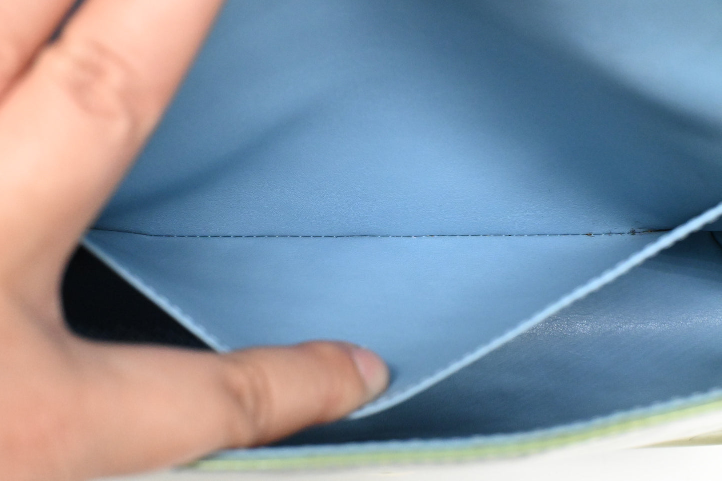 Louis Vuitton Thompson Street in Green Vernis Leather