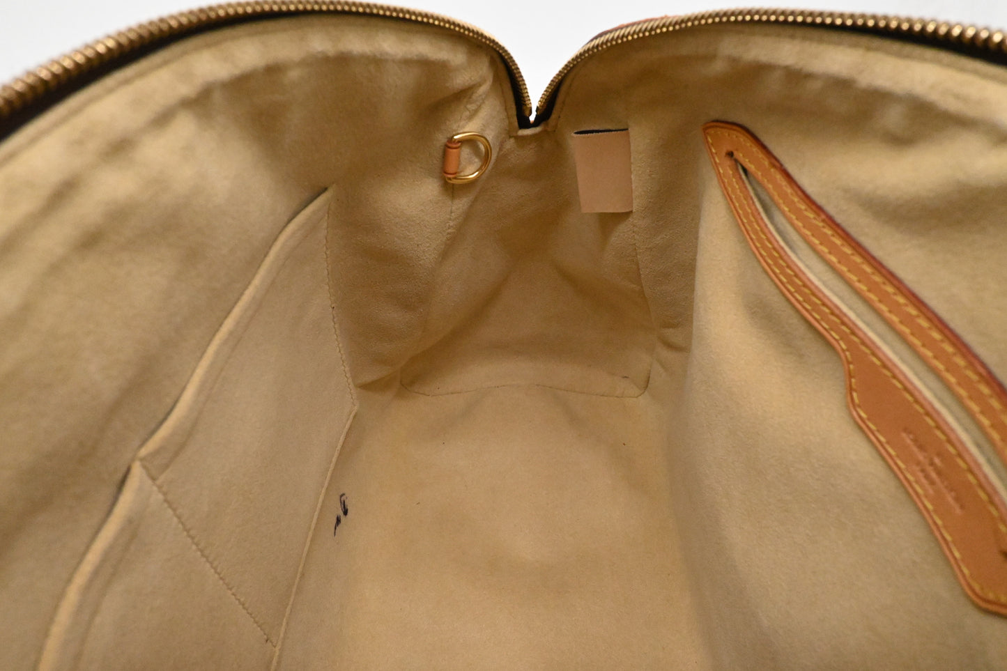 Louis Vuitton Retiro PM in Monogram Canvas