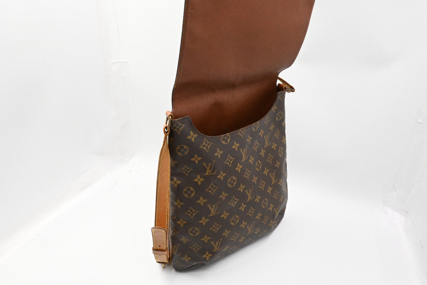 Louis Vuitton Musette Salsa GM in Monogram Canvas