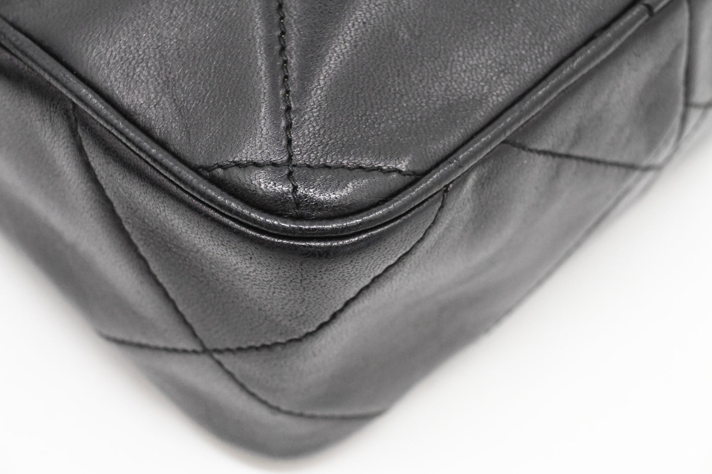 Chanel Chain Shoulder Bag in Black Leather